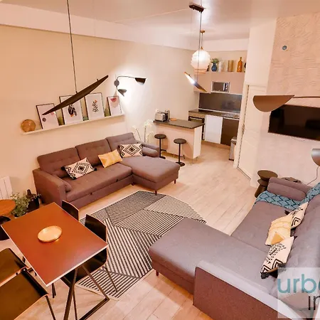 33 - Flat Av Des Champs-élysées * Parigi