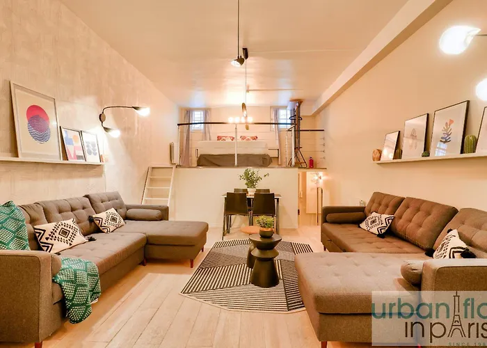 33 - Flat Av Des Champs-elysees Paris