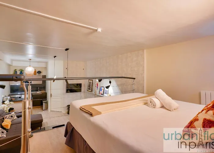 33 - Flat Av Des Champs-elysees *