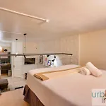 33 - Flat Av Des Champs-elysees *